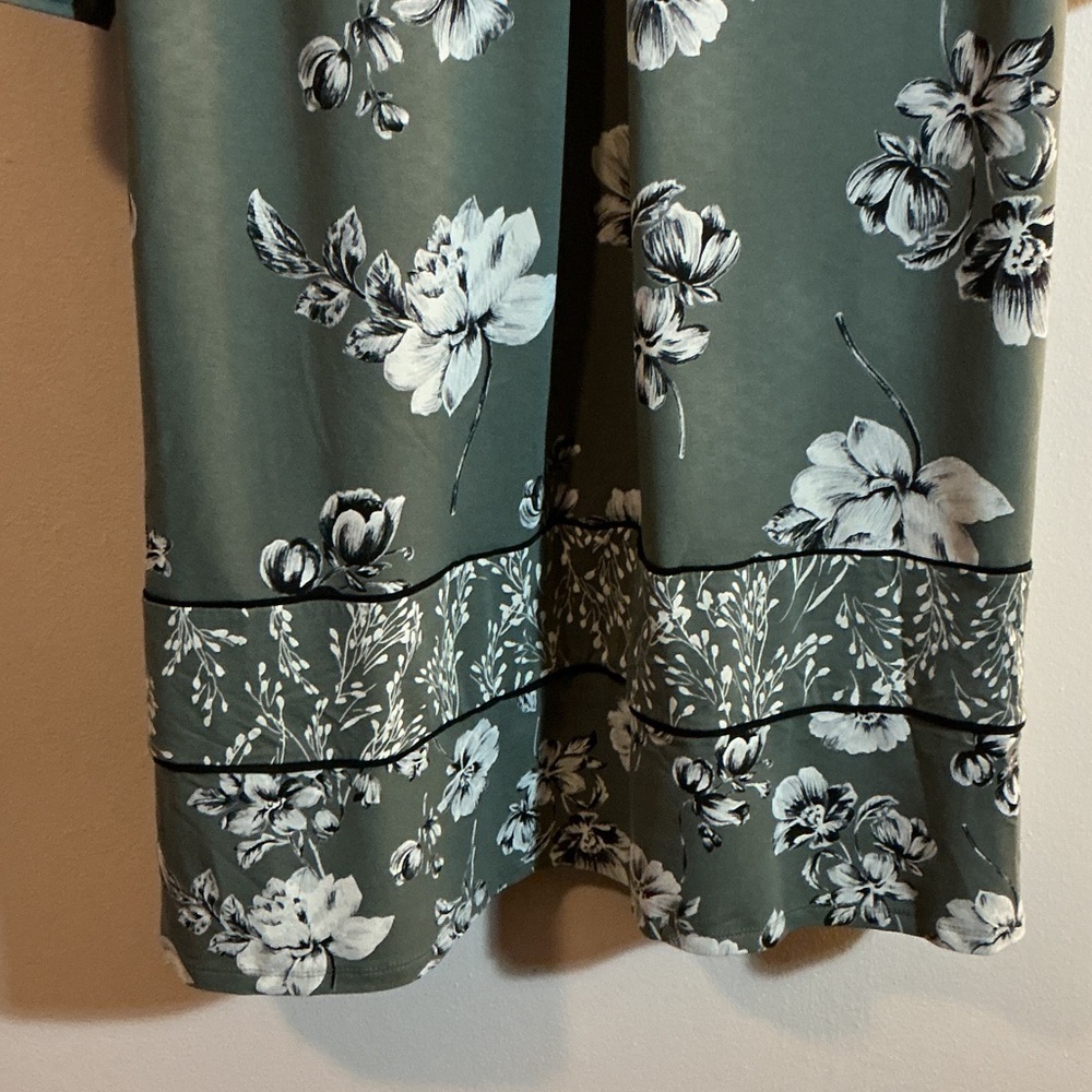 J Jill Everwear Collection Floral Green Women's Dress - Picture 4 of 4
